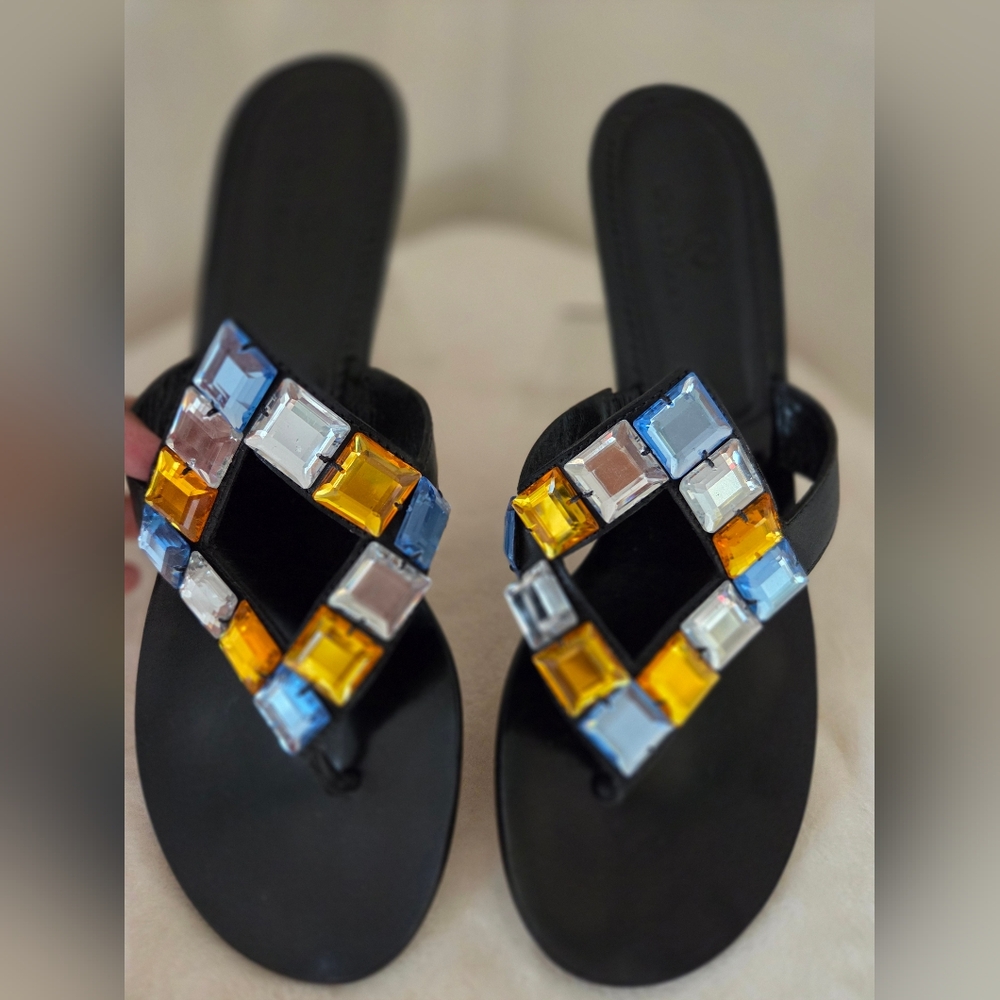 COLE HAAN Pompano Black Leather Jewel Accents Thong Sandals SZ 9B